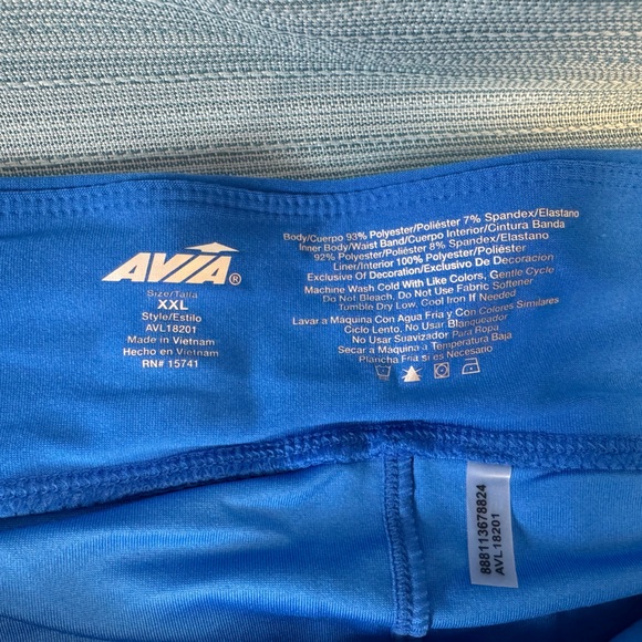 AVIA Activewear Shorts with built in Spandex. Size XXL - Picture 2 of 2